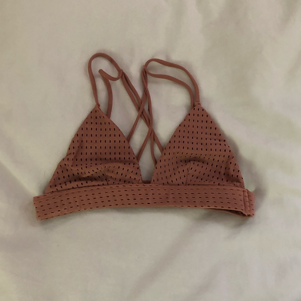 Acacia Awapui top in Lipstick Mesh - Picture 3 of 5